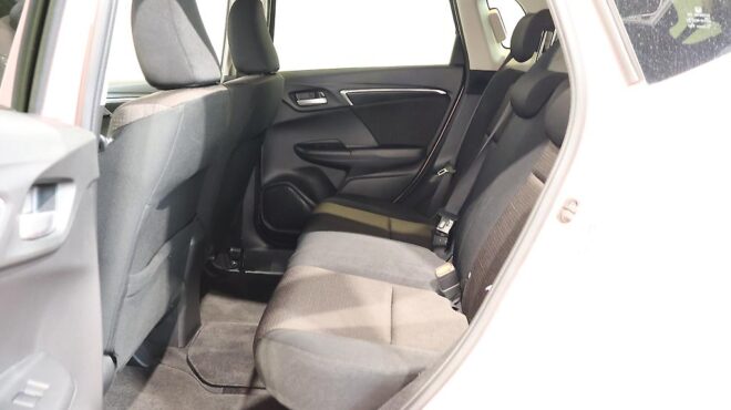 2016 Honda Fit Hybrid F-Package Comfort Edition image 305379