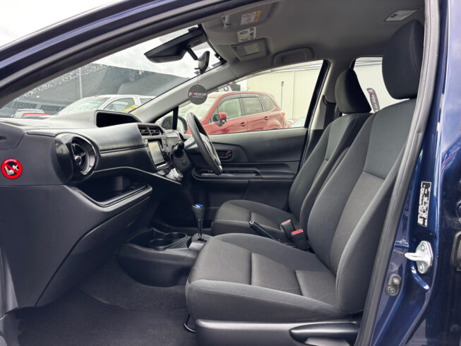 2017 Toyota Aqua S Style Black/ Black Rims/ Rev Cam image 317281