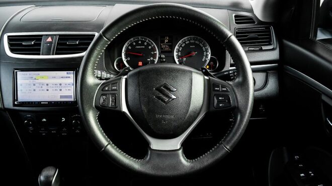 2016 Suzuki Swift Style Unique Colour – Half Leather image 303209