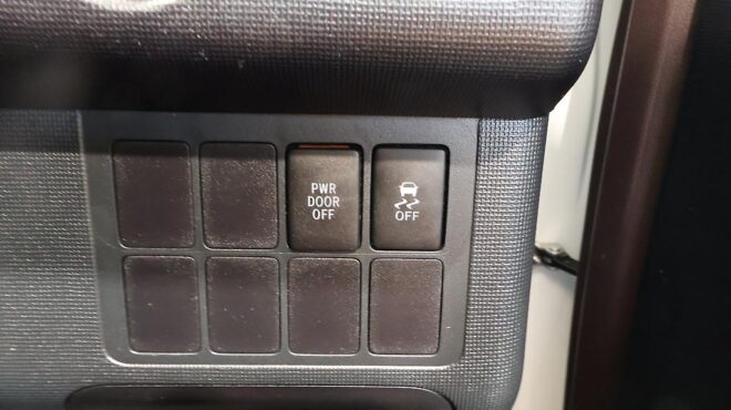 2015 Toyota Spade F Jack image 315439