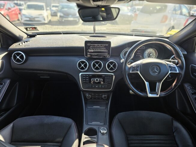 2013 Mercedes-benz A 180 Blue Efficiency Sport AMG/ Half Leather image 303281