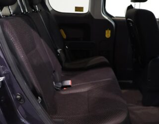 2014 Toyota Spade F Model- Easy access – sliding door image 303772