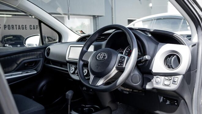 2014 Toyota Vitz F model, Push start image 316688