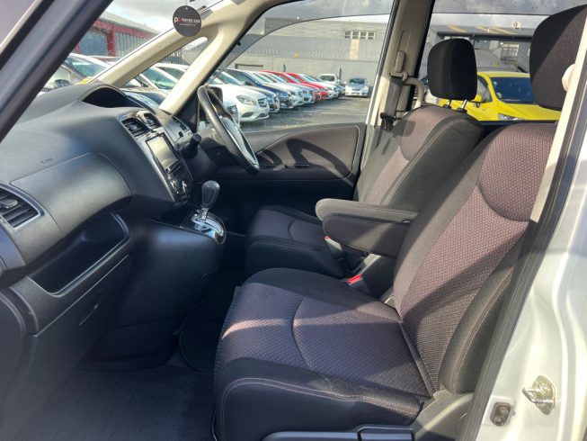2013 Nissan Serena Hybrid Highway Star image 287918