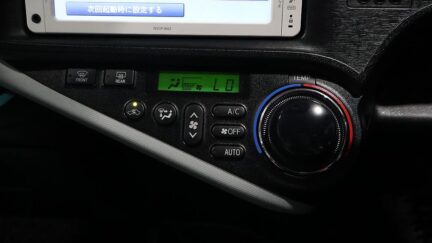 2013 Toyota Aqua S Model, Push Start, Low KMS image 312498