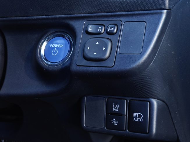 2017 Toyota Aqua S Style Black/ Push Start/ Reverse Camera image 288011