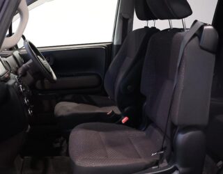 2014 Toyota Spade F Model- Easy access – sliding door image 303771