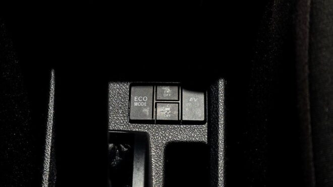 2017 Toyota Corolla Fielder Hybrid G Model, Push Start, Cruise Control image 309092