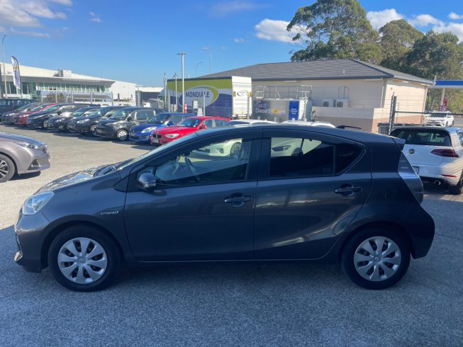 2012 Toyota Aqua G Model/ Push Start/ Reverse Camera image 287580