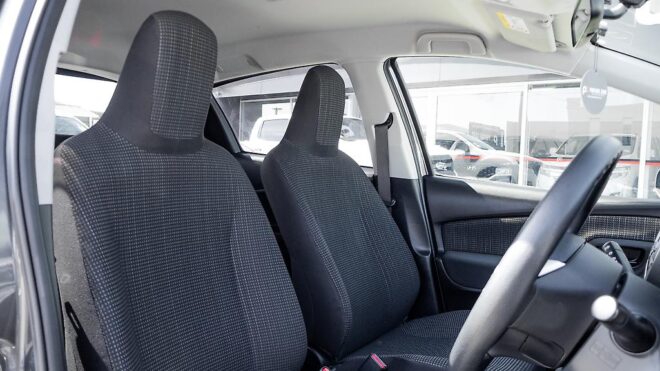 2014 Toyota Vitz F model, Push start image 316687