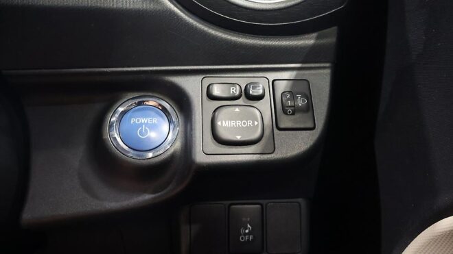 2012 Toyota Aqua G Model Hybrid, Low Kms, Push Start, Reverse Camera image 310108