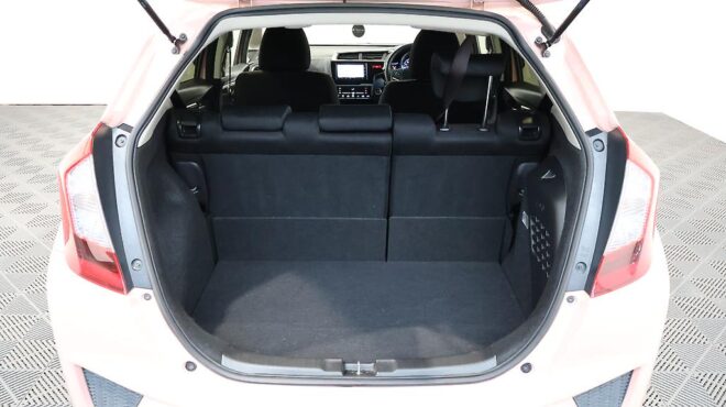2016 Honda Fit Hybrid F-Package Comfort Edition image 305372