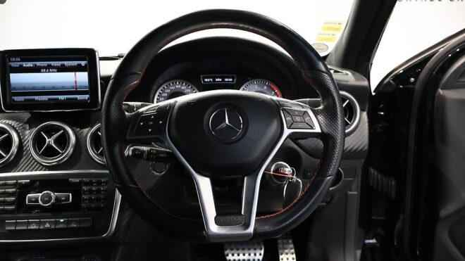2013 Mercedes-benz A 180 Blue Efficiency Sport AMG/ Half Leather image 305932