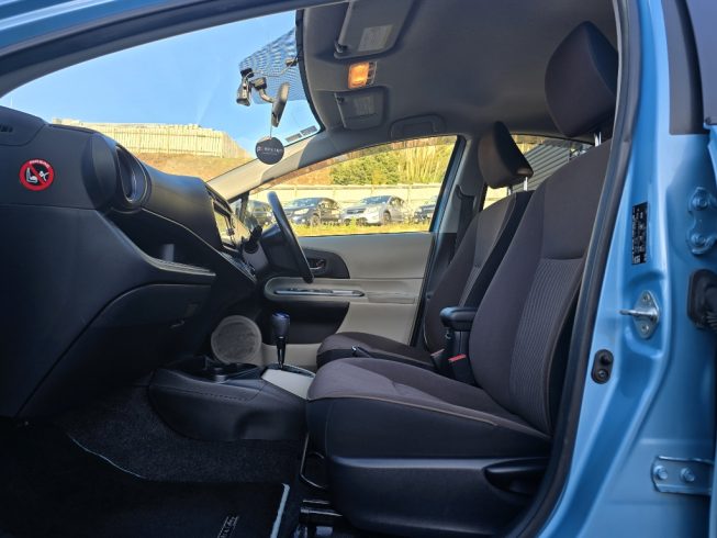 2013 Toyota Aqua G Model/ Push Start image 287596