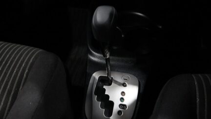 2014 Toyota Vitz Jewela Low KMS image 327260