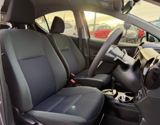 2015 Toyota Aqua S Model, Push Start image 292128
