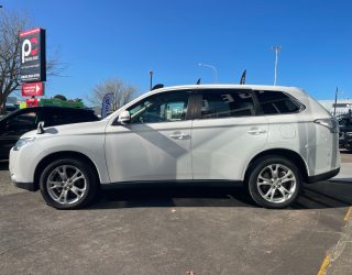 2013 Mitsubishi Outlander 24G Safety Package 4WD – 7 Seater image 294009
