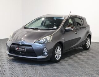 2012 Toyota Aqua G Model Push Start and Reversing Camera image 314825