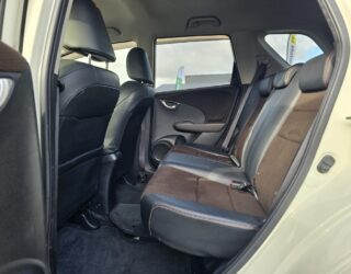 2012 Honda Fit SHUTTLE Hybrid image 299217