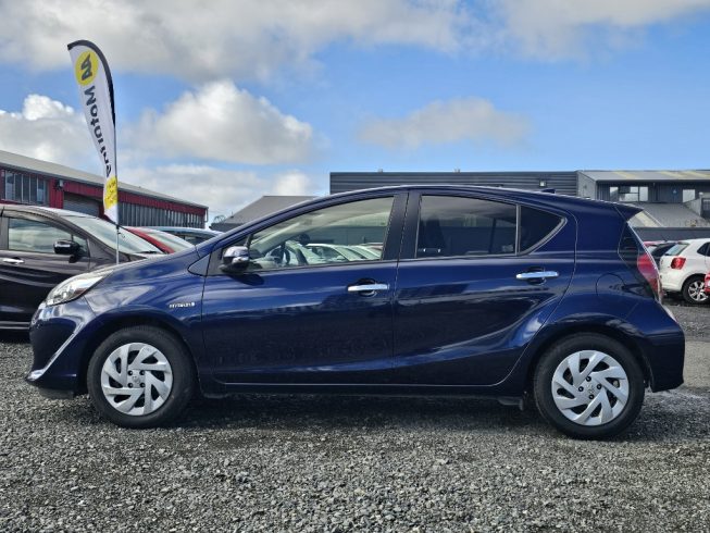 2018 Toyota Aqua Hybrid S Style image 296111