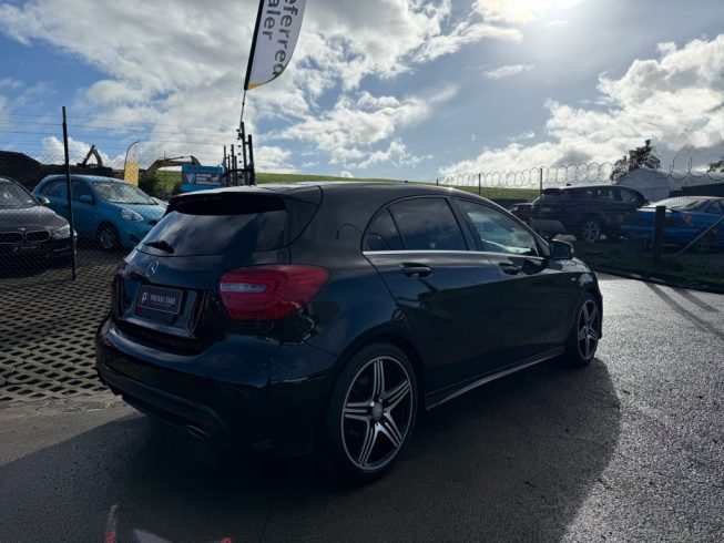2012 Mercedes-benz A 180 Low KMS – Great Look in Black image 296787