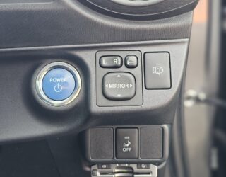2012 Toyota Aqua G Model Push Start and Reversing Camera image 297930