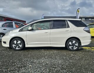 2012 Honda Fit SHUTTLE Hybrid image 299210