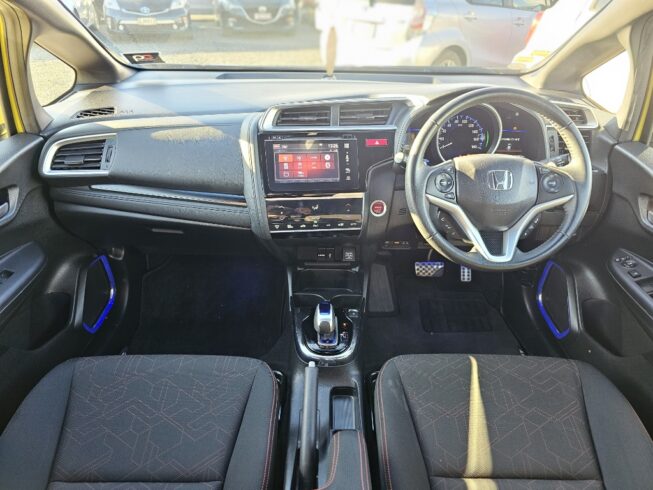 2013 Honda Fit L-package Hybrid image 298230
