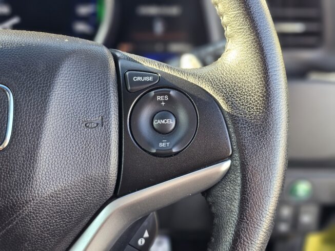 2013 Honda Fit L-package Hybrid image 298225