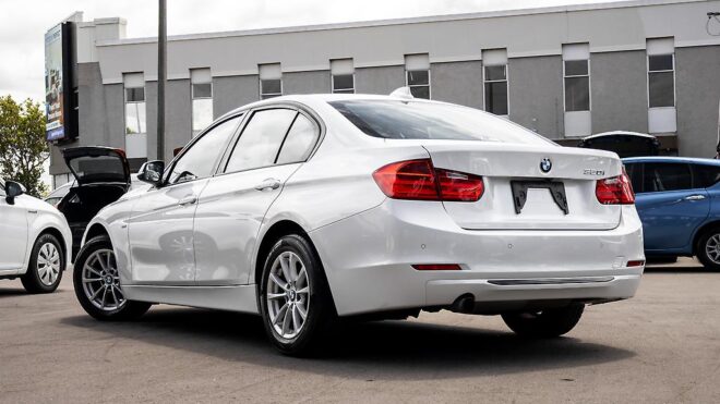 2012 Bmw 320i Sport , Leather PKG image 318657