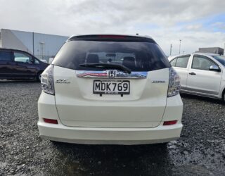 2012 Honda Fit SHUTTLE Hybrid image 299208