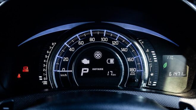 2015 Suzuki Swift SWIFT-STYLE Edition image 308647