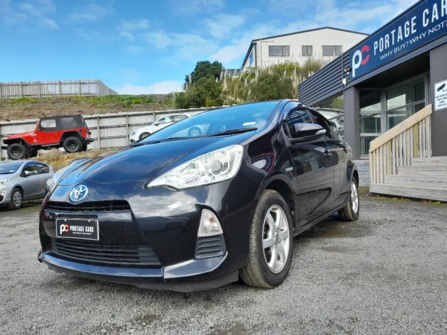 2015 Toyota Aqua Hybrid S Model, Push Start image 298073