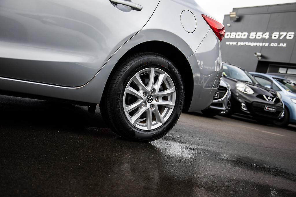 2014 Mazda Axela 20S, SkyActiv HEV image 296591