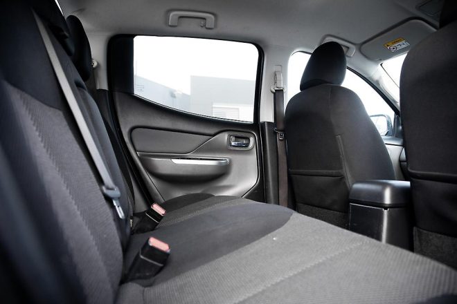 2018 Mitsubishi Triton DC GLSB 2.4D/4WD/5AT image 297434
