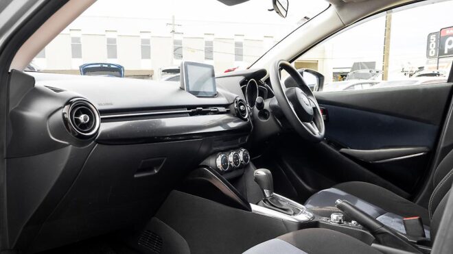 2014 Mazda Demio 13S , sky activ, push start image 312376