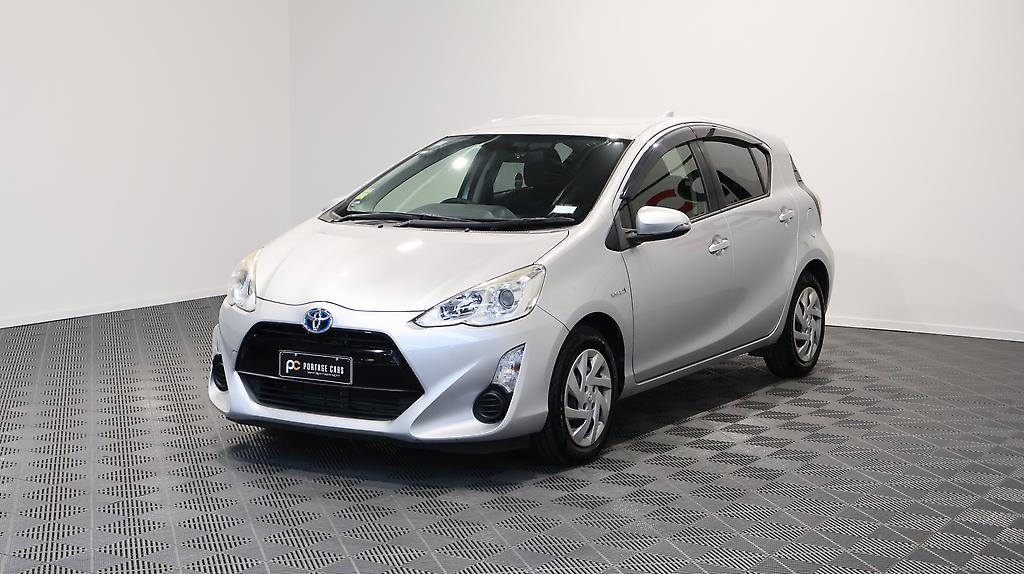 2015 Toyota Aqua S Model, Push Start, Reverse Camera image 319021