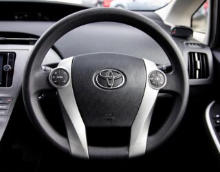 2013 Toyota Prius S model Hybrid, Push Start image 298168