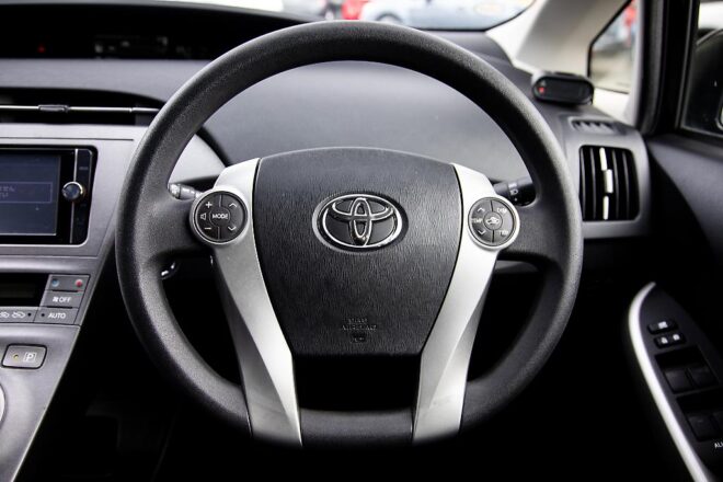2013 Toyota Prius S model Hybrid, Push Start image 298168