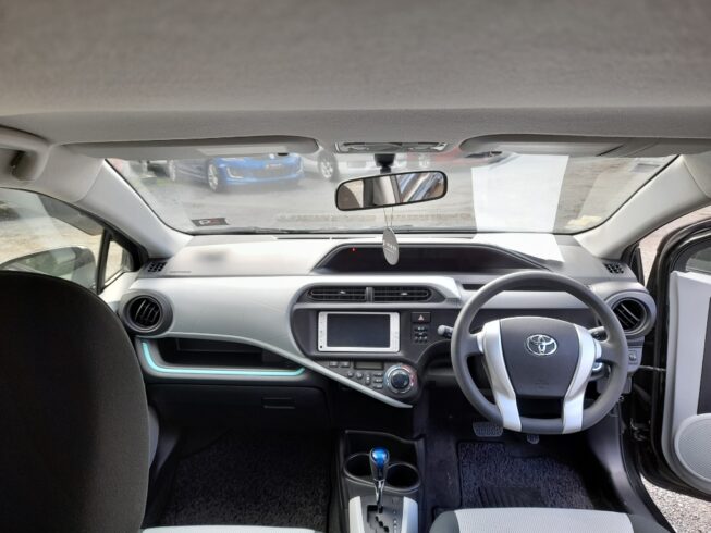 2015 Toyota Aqua Hybrid S Model, Push Start image 298068