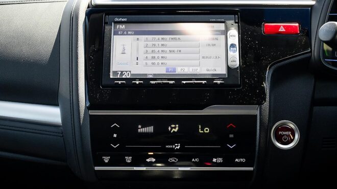 2014 Honda Fit Hybrid F Package, Push start image 308958