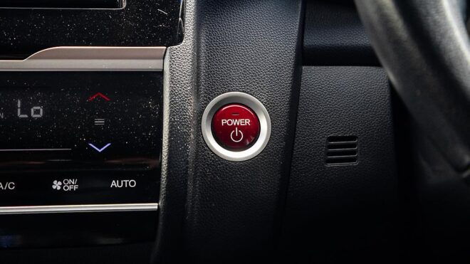 2014 Honda Fit Hybrid L-package image 312394