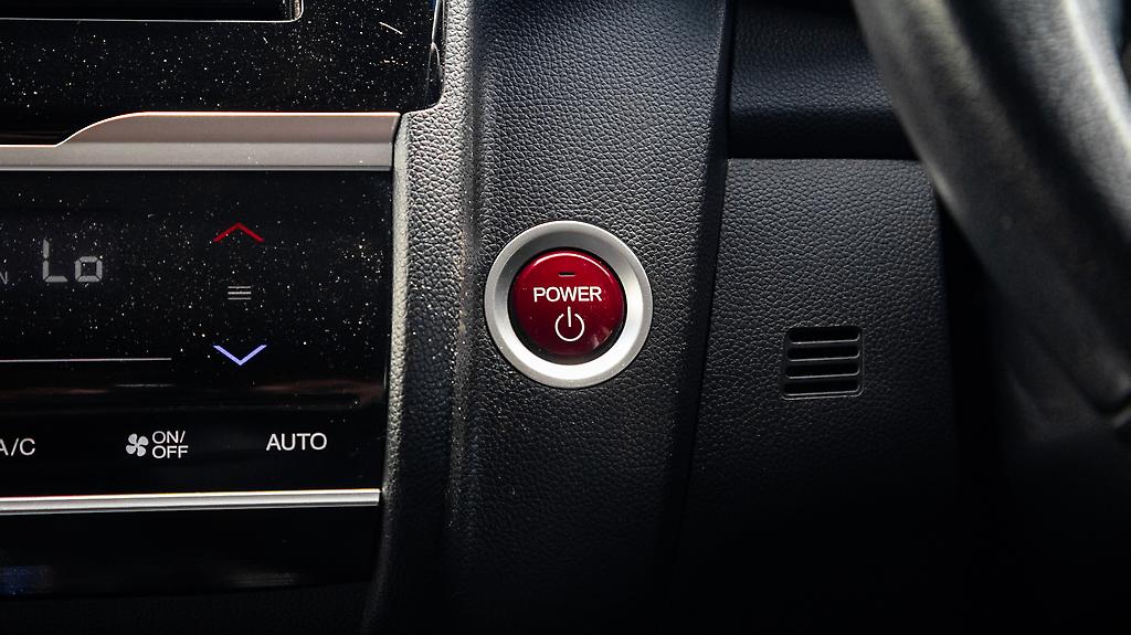 2014 Honda Fit Hybrid L-package image 312394