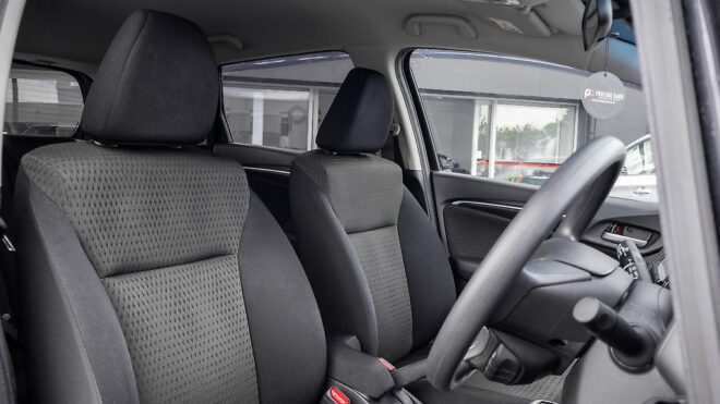 2018 Honda Fit Hybrid F, Push start, Reverse cam image 316179