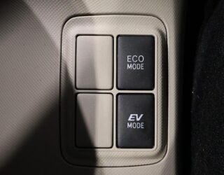 2012 Toyota Aqua G Model Push Start and Reversing Camera image 314841