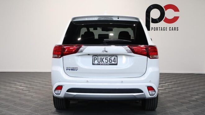 2016 Mitsubishi Outlander PHEV – High Spec – Low KMS image 306876