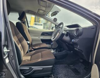 2012 Toyota Aqua G Model Push Start and Reversing Camera image 297929