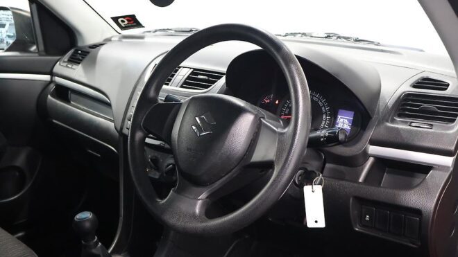 2016 Suzuki Swift GLB 1.4P/5MT/HA/5DR/ image 307380
