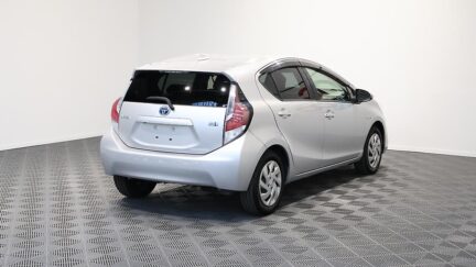 2015 Toyota Aqua S Model, Push Start, Reverse Camera image 319023