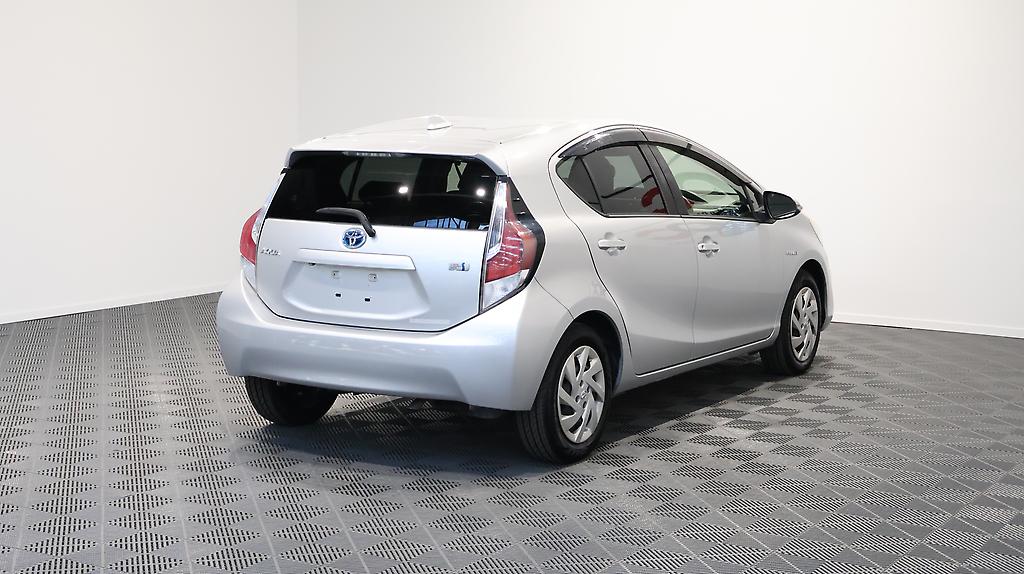 2015 Toyota Aqua S Model, Push Start, Reverse Camera image 319023